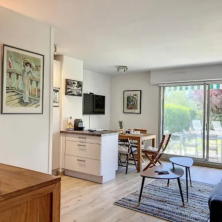 Zellie - Yourhosthelper Deauville Exterior foto